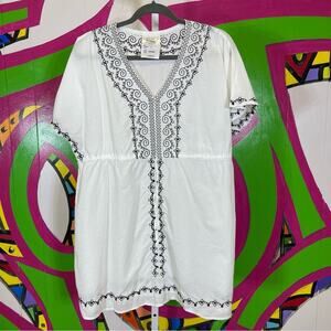 Fit 4U, Lightweight Embroidered Tunic Top, Drawstring Waist. Size Large.